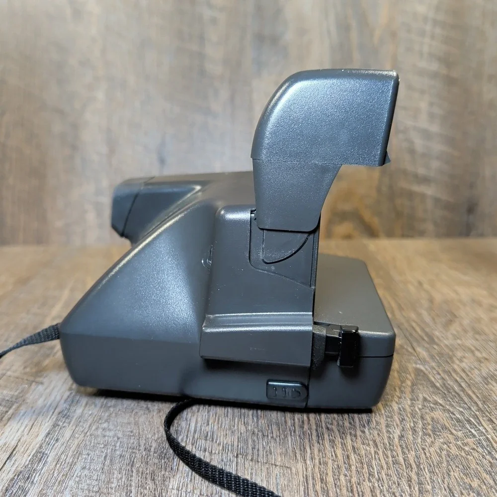 Polaroid One Step AutoFocus 600 Instant Film Camera **For Parts or Repairs Only